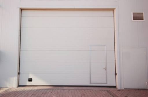 Asegura tu garaje: Mejoras esenciales de seguridad DIY para tu puerta de garaje