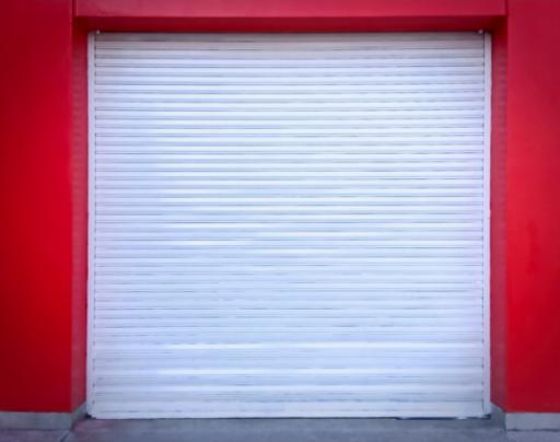 Consejos para el mantenimiento de las pistas y rodillos de una puerta de garaje DIY