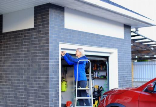 La Guía Definitiva para Renovaciones de Puertas de Garaje Hágalo Usted Mismo