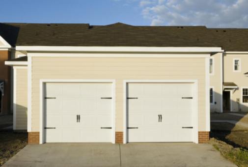 La importancia de impermeabilizar las puertas de garaje: lectura indispensable para los propietarios de viviendas