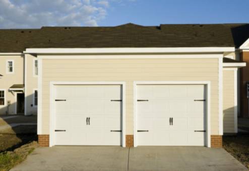 Mantenimiento del garaje hecho por ti mismo: Cómo mantener tu puerta funcionando de forma suave y segura