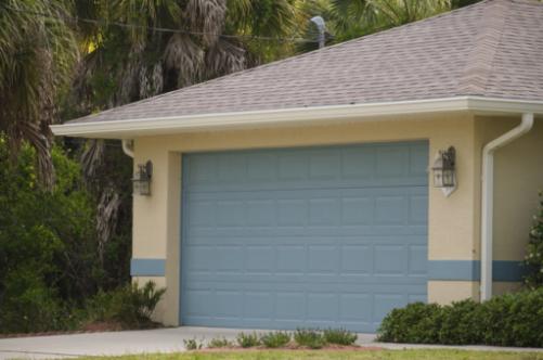 Por qué una instalación adecuada de la puerta de garaje es esencial para la seguridad del hogar