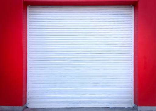 Principales consejos para la impermeabilización de las puertas de garaje: protege tu hogar de los daños climáticos