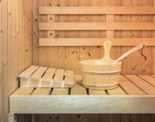 Accesorios esenciales para sauna para una experiencia lujosa en un spa casero