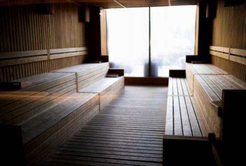 Mejora tu espacio exterior con una sauna exterior de bricolaje